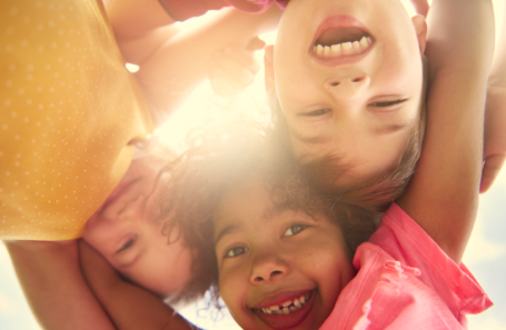 children in a circle