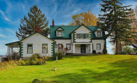 Image of the Fairfield-Gutzeit House heritage property.