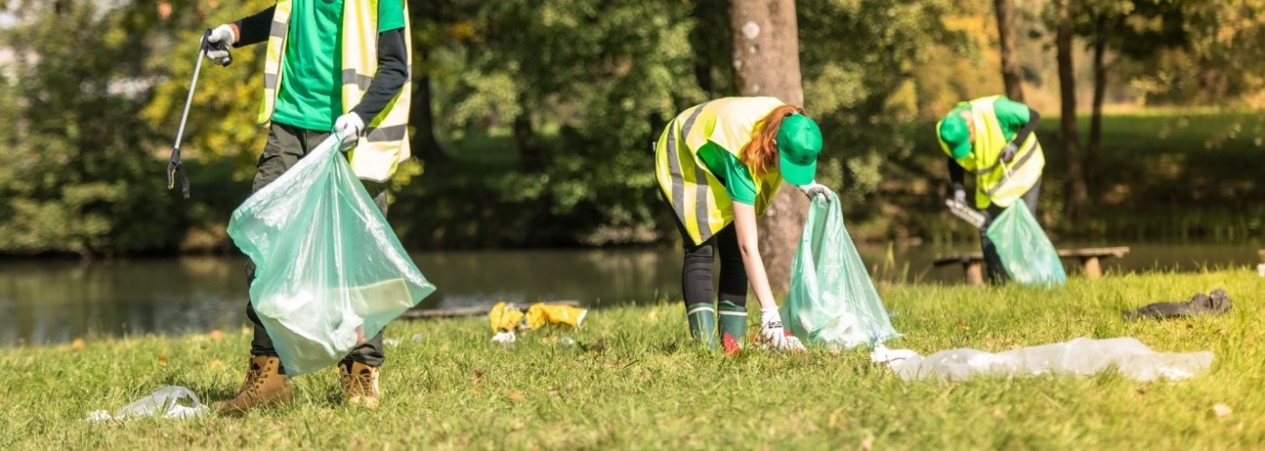 people picking up litter