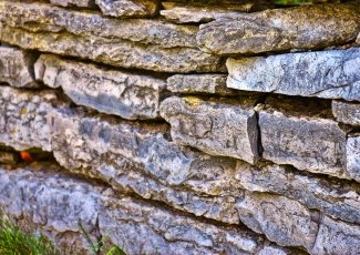 Dry stone wall